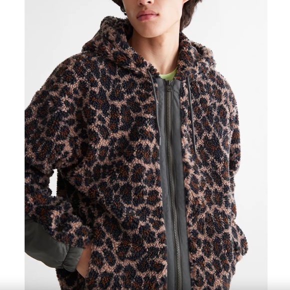 URBAN OUTFITTERS UO Patterned Fleece Hooded Jacket - NWT (L) - Picture 16 of 16